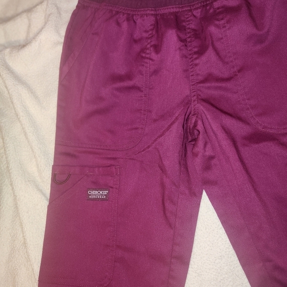 New! Cherokee maroon burgundy scrubs!Modern classic petite nursing extra small - Picture 8 of 11